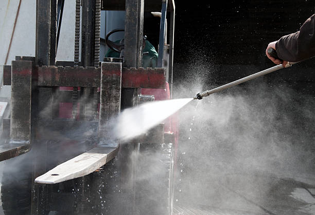 Professional Pressure Washing Services in Louisville, OH